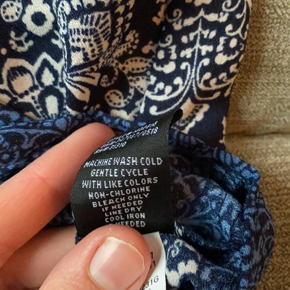 iZ Byer Blouse - Picture 6 of 8